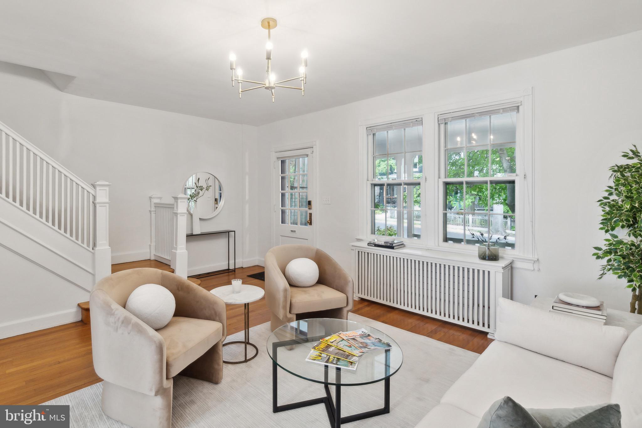 2434 Tunlaw Road Northwest Washington, DC 20007 - Photo 5 of 42