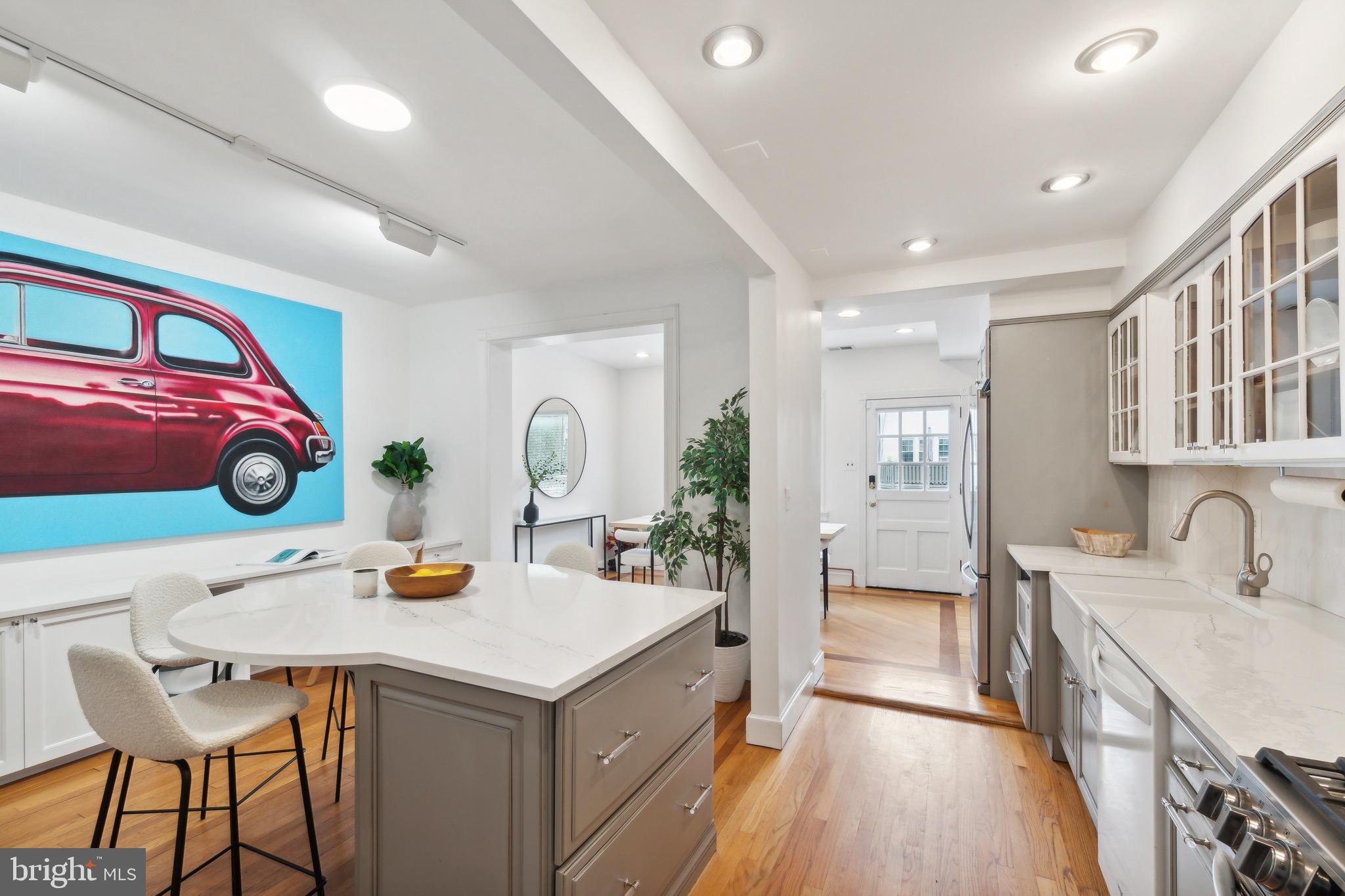2434 Tunlaw Road Northwest Washington, DC 20007 - Photo 10 of 42