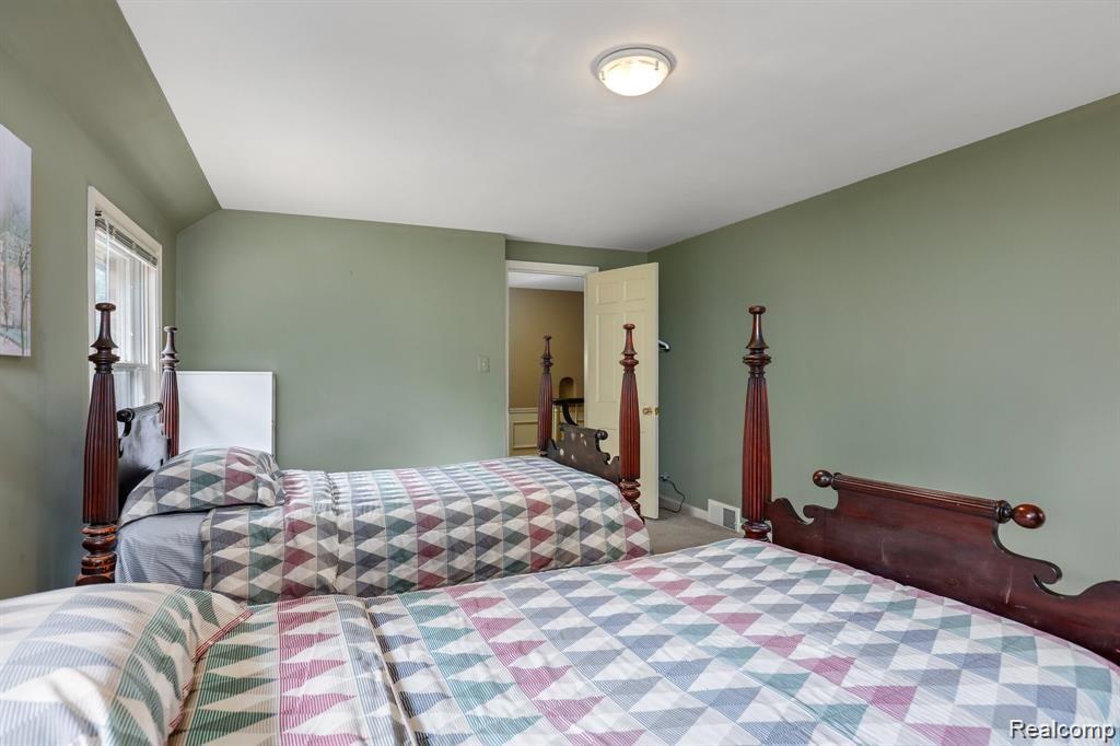 31241 Lahser Road Beverly Hills, MI 48025 - Photo 35 of 65