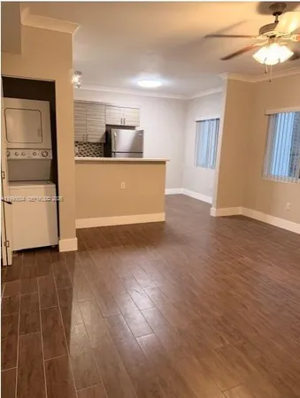 $2,000 | 222 Sidonia Avenue, Unit 4, Coral Gables, FL 33134