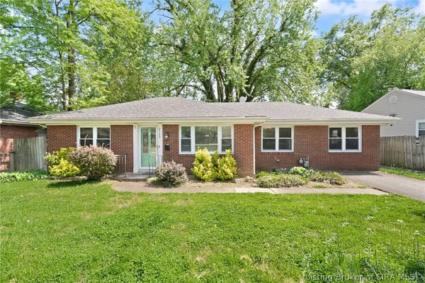 $205,000 | 2120 Gary Drive, New Albany, IN 47150