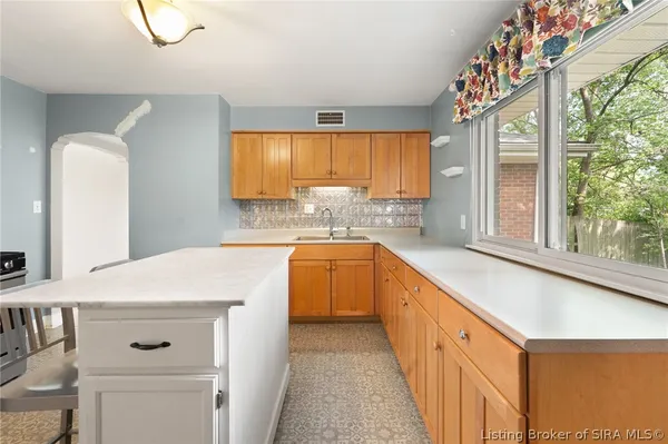 $205,000 | 2120 Gary Drive, New Albany, IN 47150