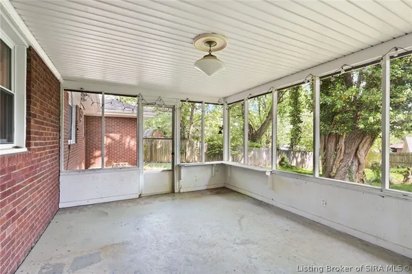 $205,000 | 2120 Gary Drive, New Albany, IN 47150