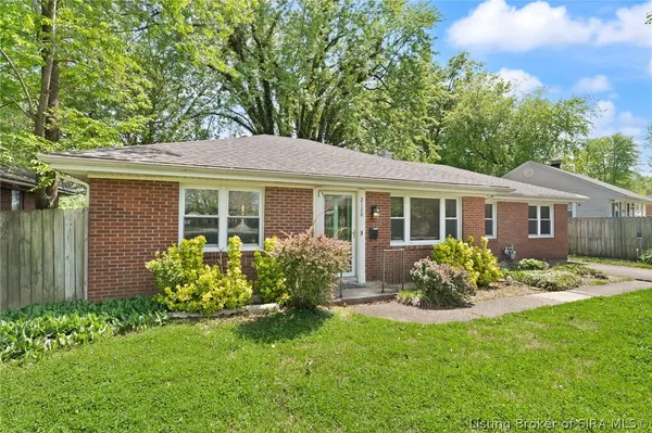 $205,000 | 2120 Gary Drive, New Albany, IN 47150