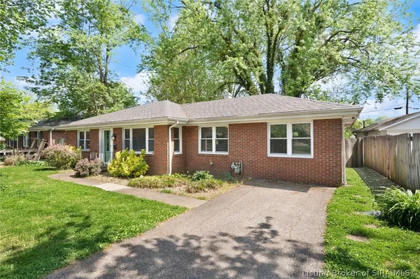 $205,000 | 2120 Gary Drive, New Albany, IN 47150