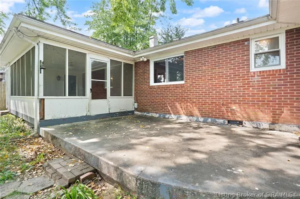 $205,000 | 2120 Gary Drive, New Albany, IN 47150