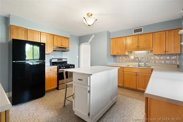 $205,000 | 2120 Gary Drive, New Albany, IN 47150