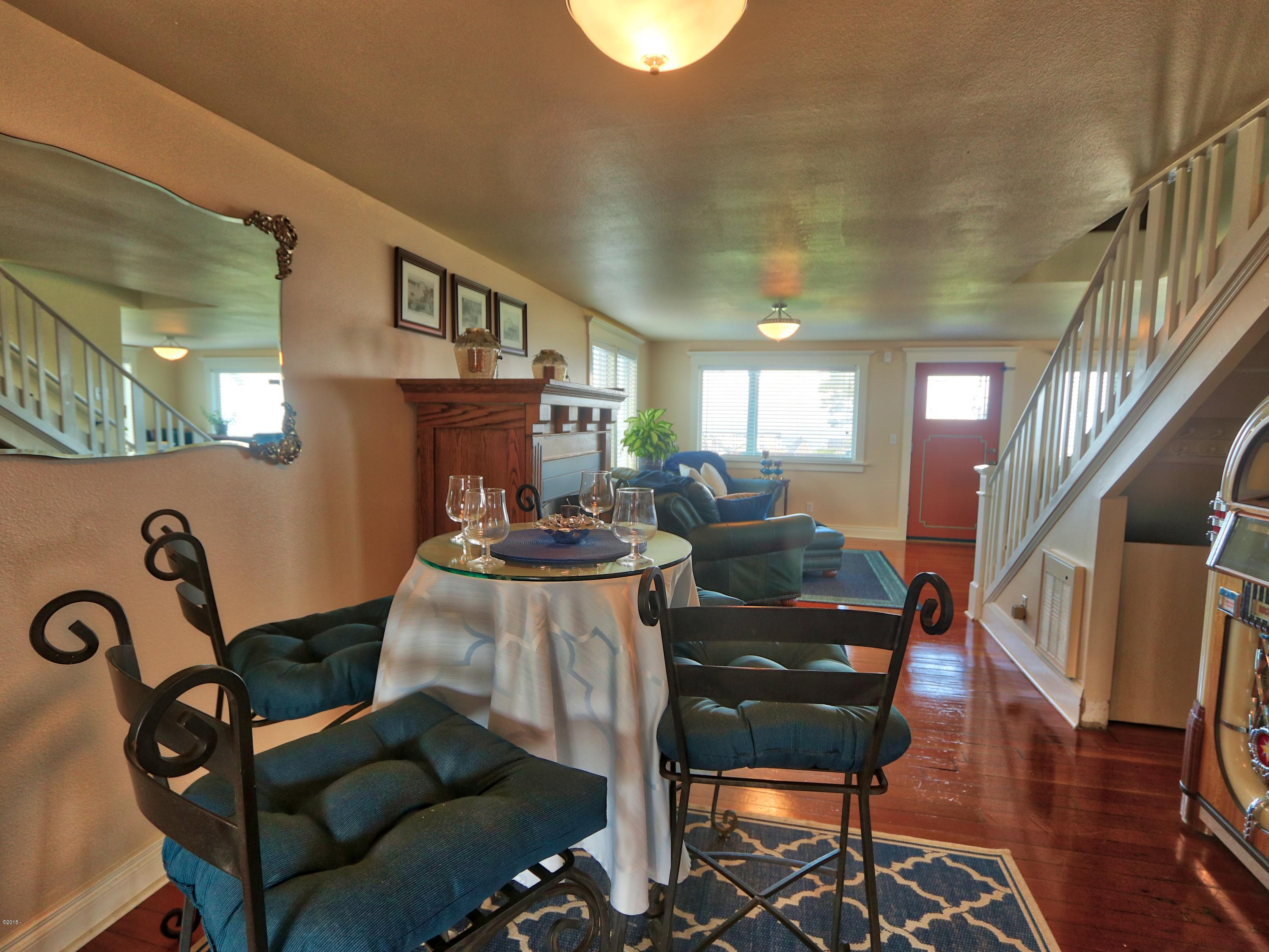 47 Southwest Hurbert Street Newport, OR 97365 - Photo 11 of 34 Kitchen to Living Room