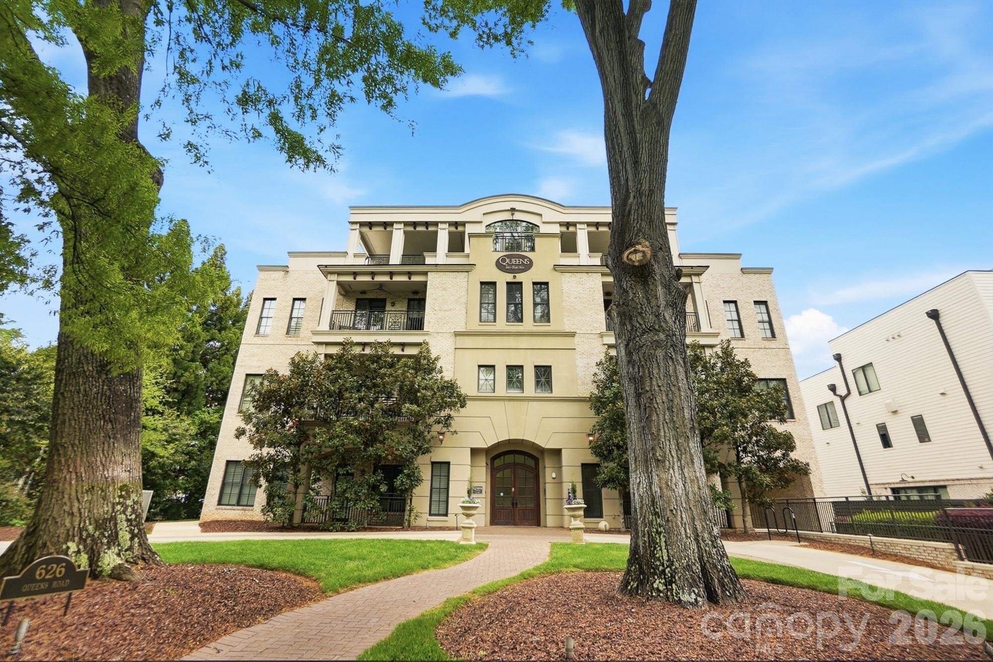 626 Queens Road, Unit 101 Charlotte, NC 28207 - Photo 1 of 6