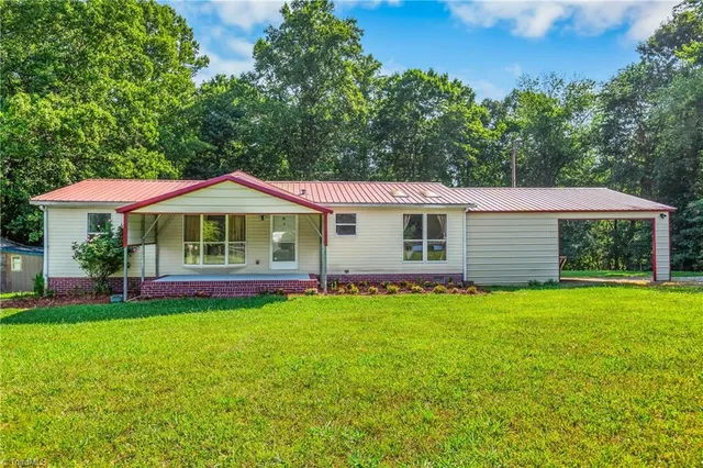 $199,900 | 155 Lakefield Road, Stokesdale, NC 27357