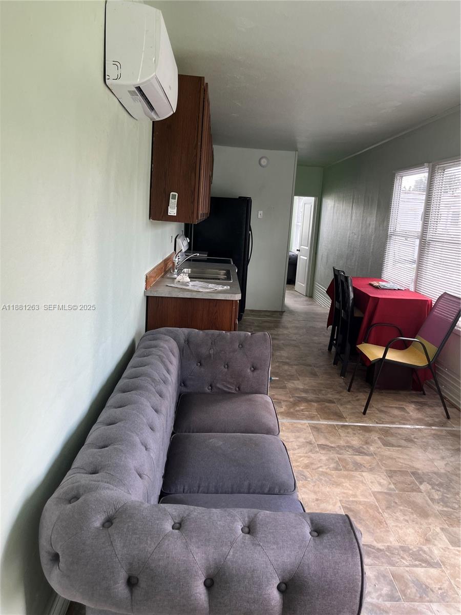 105 Farrer Road Frostproof, FL 33843 - Photo 39 of 48 a living room with furniture