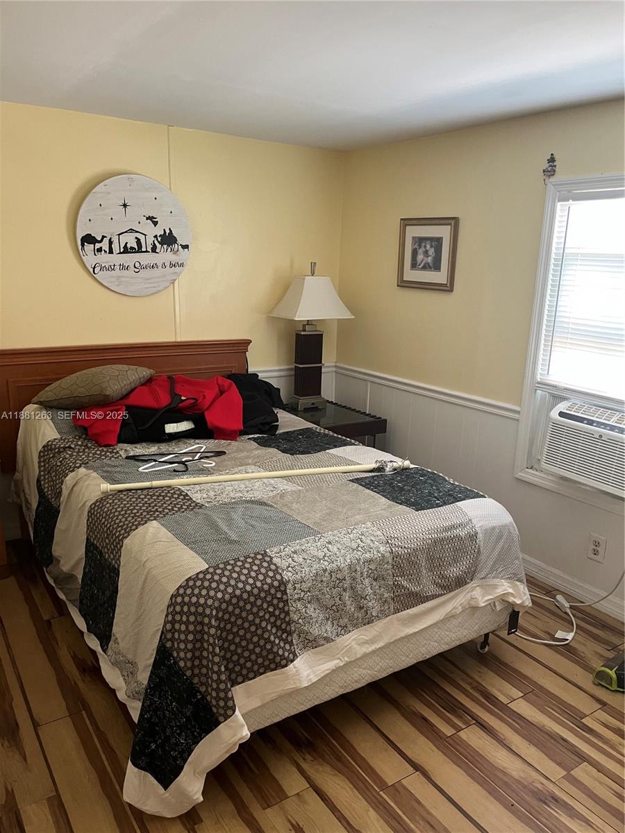 105 Farrer Road Frostproof, FL 33843 - Photo 9 of 48 a bedroom with a bed and window