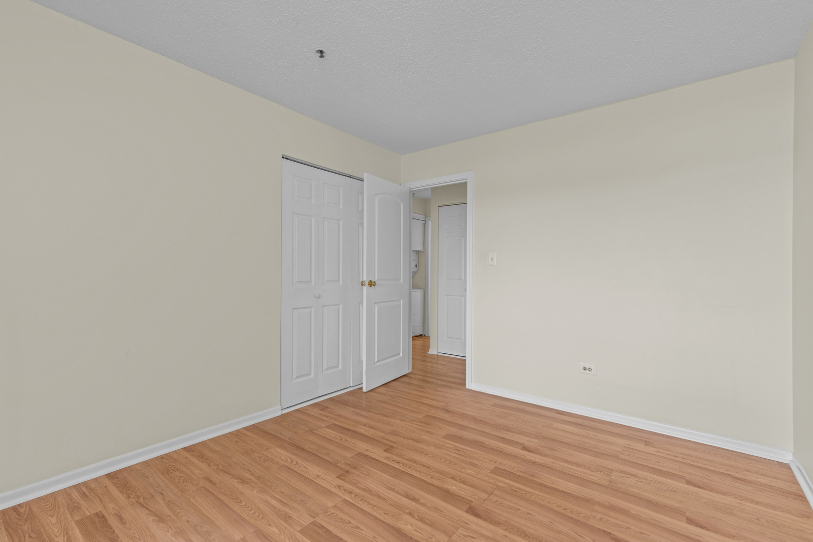 720 Weidner Road, Unit 302 Buffalo Grove, IL 60089 - Photo 17 of 27 a view of an empty room