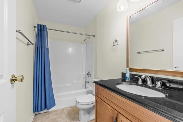 $268,900 | 720 Weidner Road, Unit 302, Buffalo Grove, IL 60089