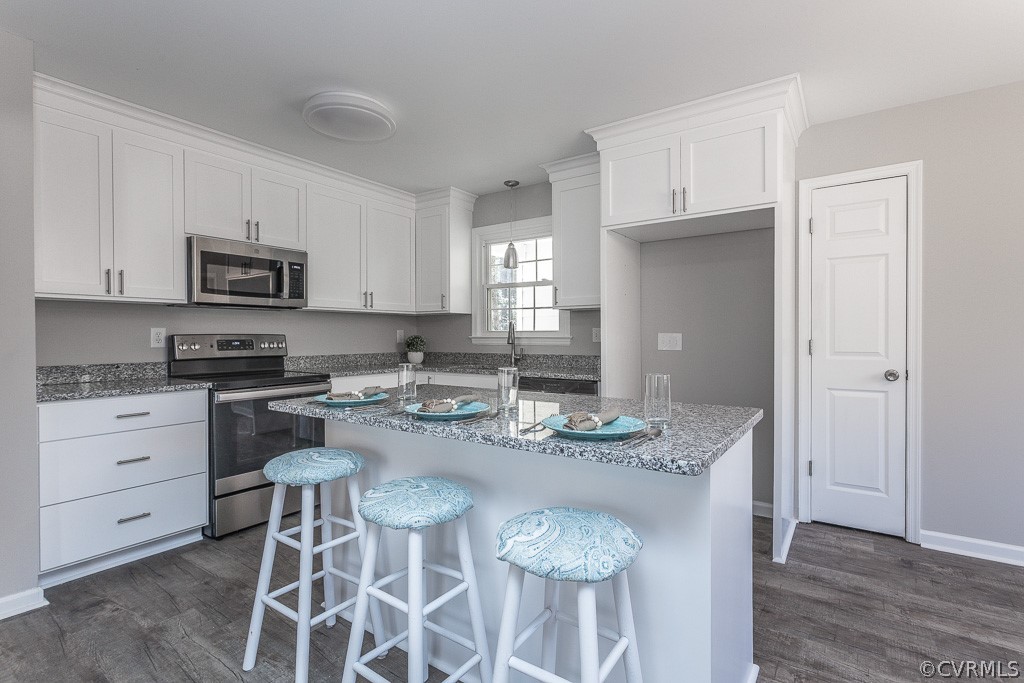 16132 Rowlett Road Chesterfield, VA 23838 - Photo 6 of 44 Brand new Kitchen with soft close drawers, pull ou