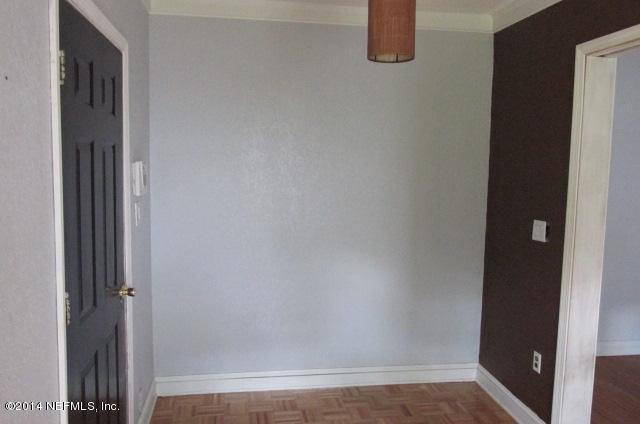 1135 Scotten Road Jacksonville, FL 32205 - Photo 2 of 10 entry