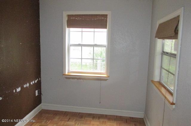 1135 Scotten Road Jacksonville, FL 32205 - Photo 4 of 10 bedroom