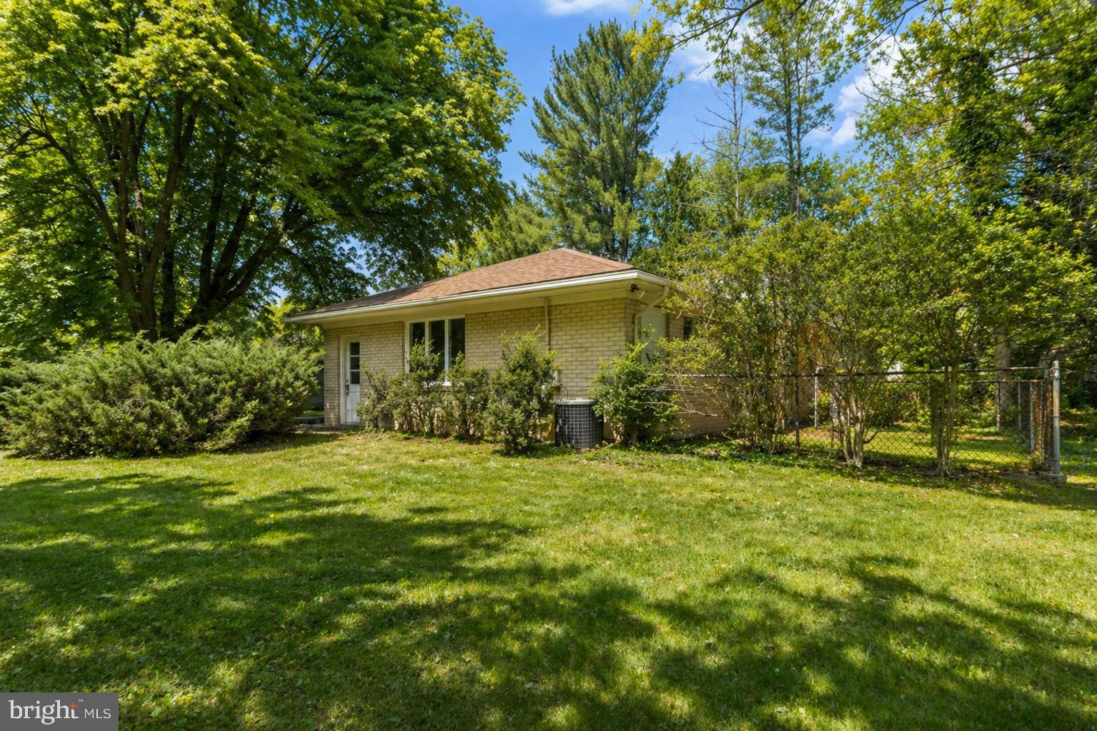14607 Peach Orchard Road Silver Spring, MD 20905 - Photo 13 of 54