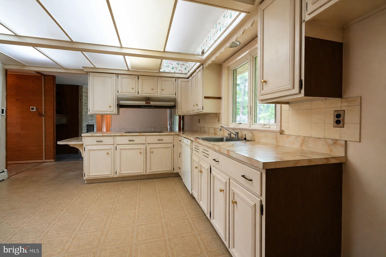 14607 Peach Orchard Road Silver Spring, MD 20905 - Photo 29 of 54