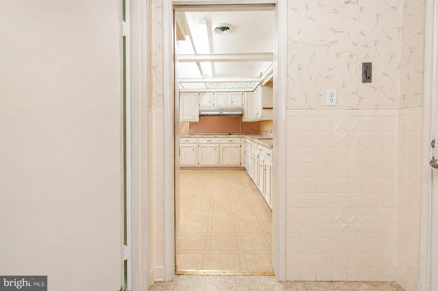 14607 Peach Orchard Road Silver Spring, MD 20905 - Photo 34 of 54