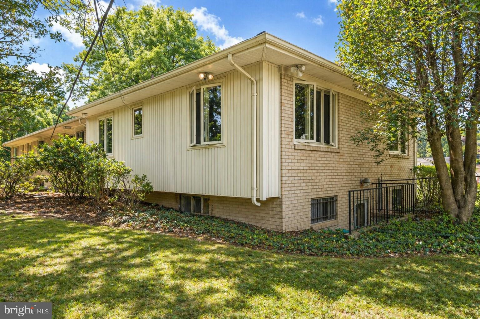 14607 Peach Orchard Road Silver Spring, MD 20905 - Photo 9 of 54