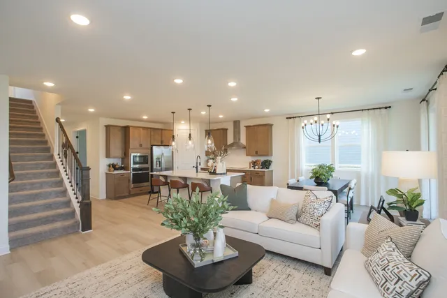 $449,990 | 2405 Hartman Cove, Columbia, TN 38401