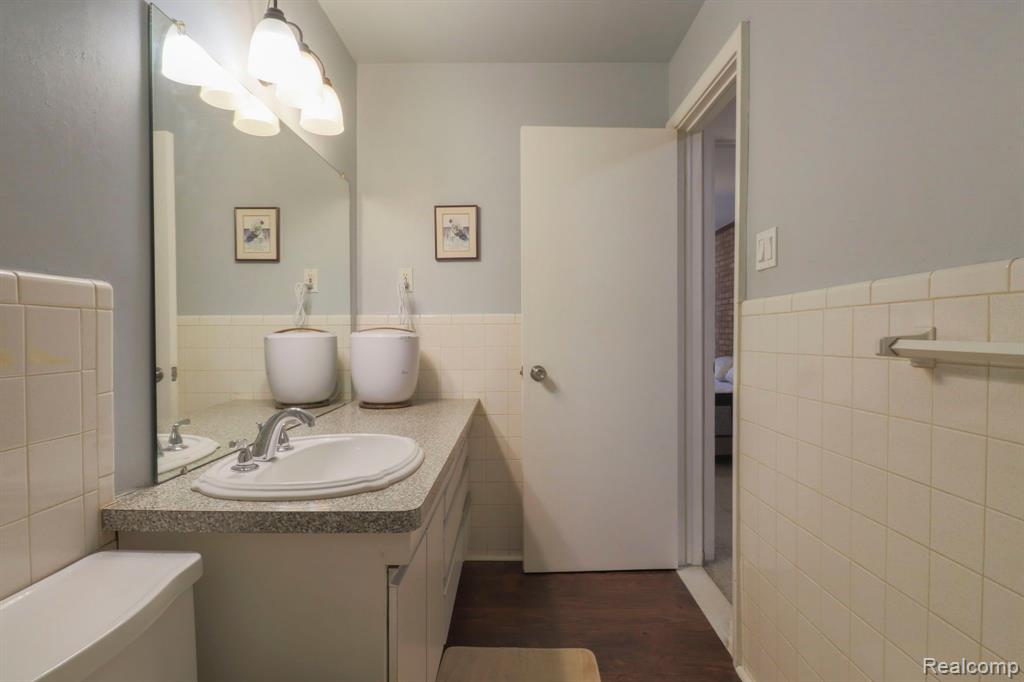 2230 West 14 Mile Road, Unit 26 Royal Oak, MI 48073 - Photo 19 of 23