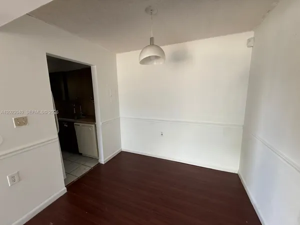 $1,785 | 6975 Northwest 179th Street, Unit 204, Hialeah, FL 33015