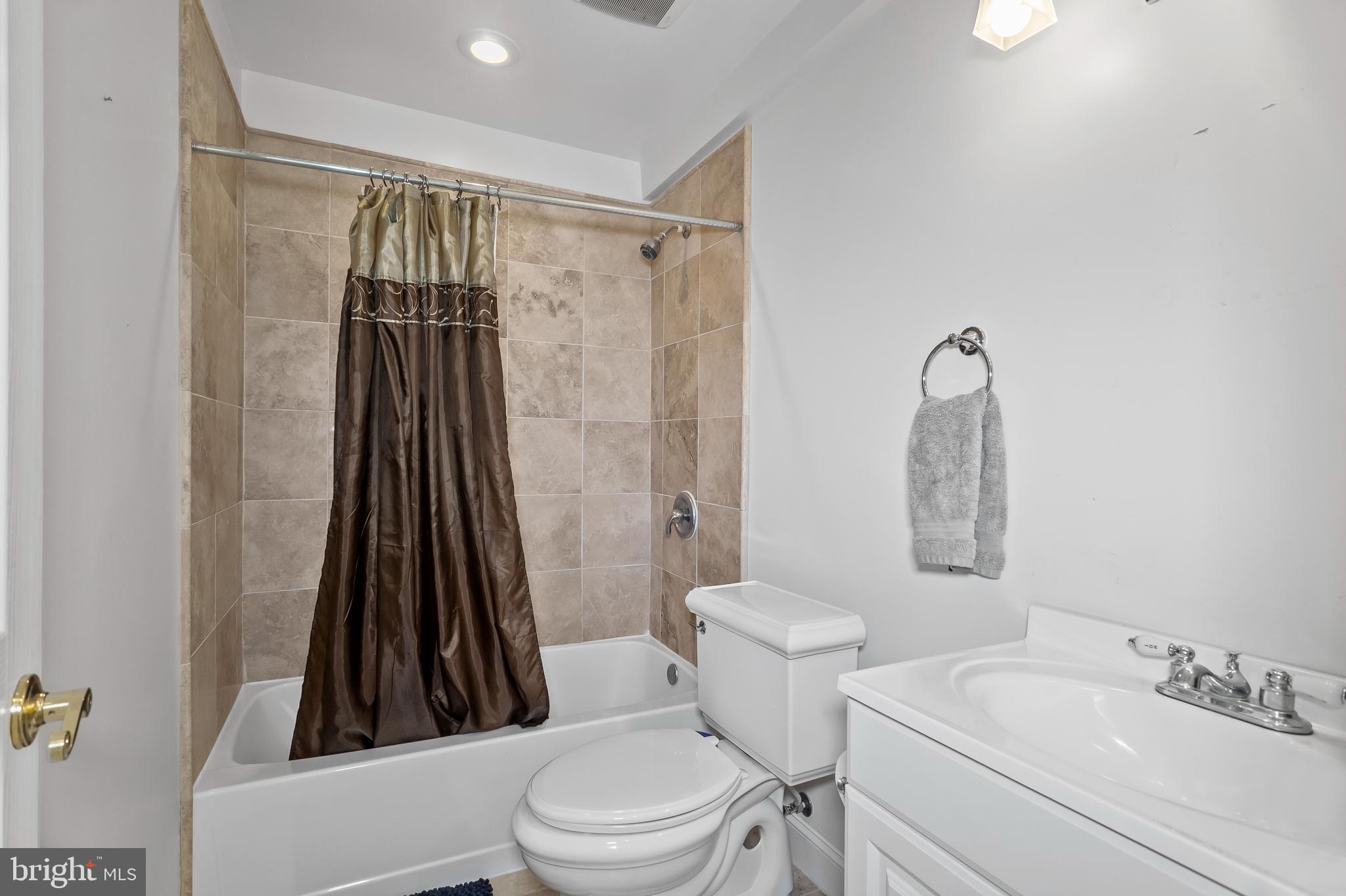 11642 Blue Ridge Lane Great Falls, VA 22066 - Photo 63 of 103