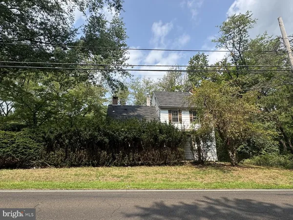 $339,000 | 1354 Oxford Valley Road, Yardley, PA 19067