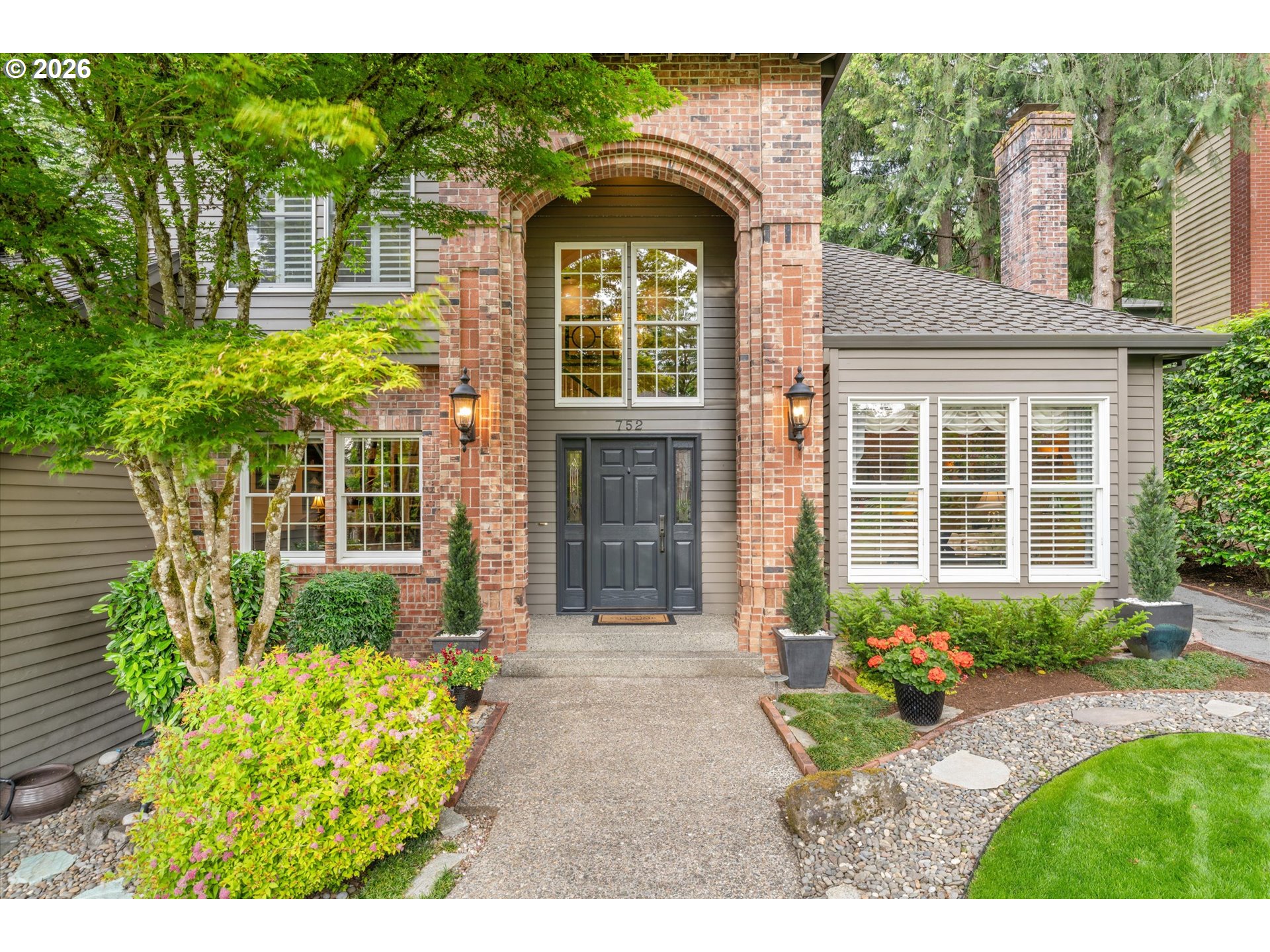 752 Southwest Regency Terrace Portland, OR 97225 - Photo 5 of 48 Gallery Image 5
