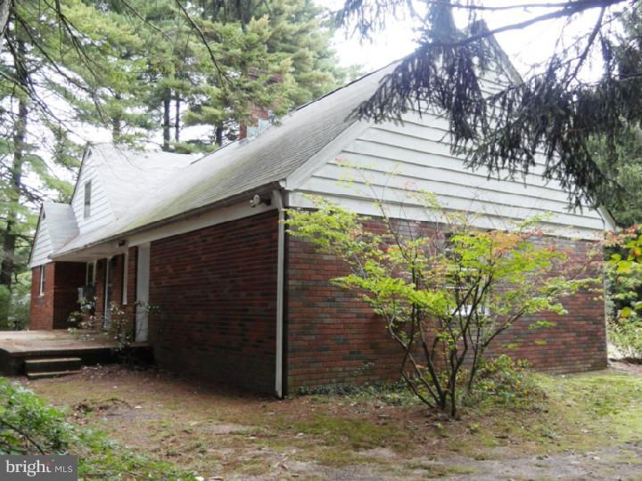 155 Pitman Downer Road Sewell, NJ 08080 - Photo 8 of 10
