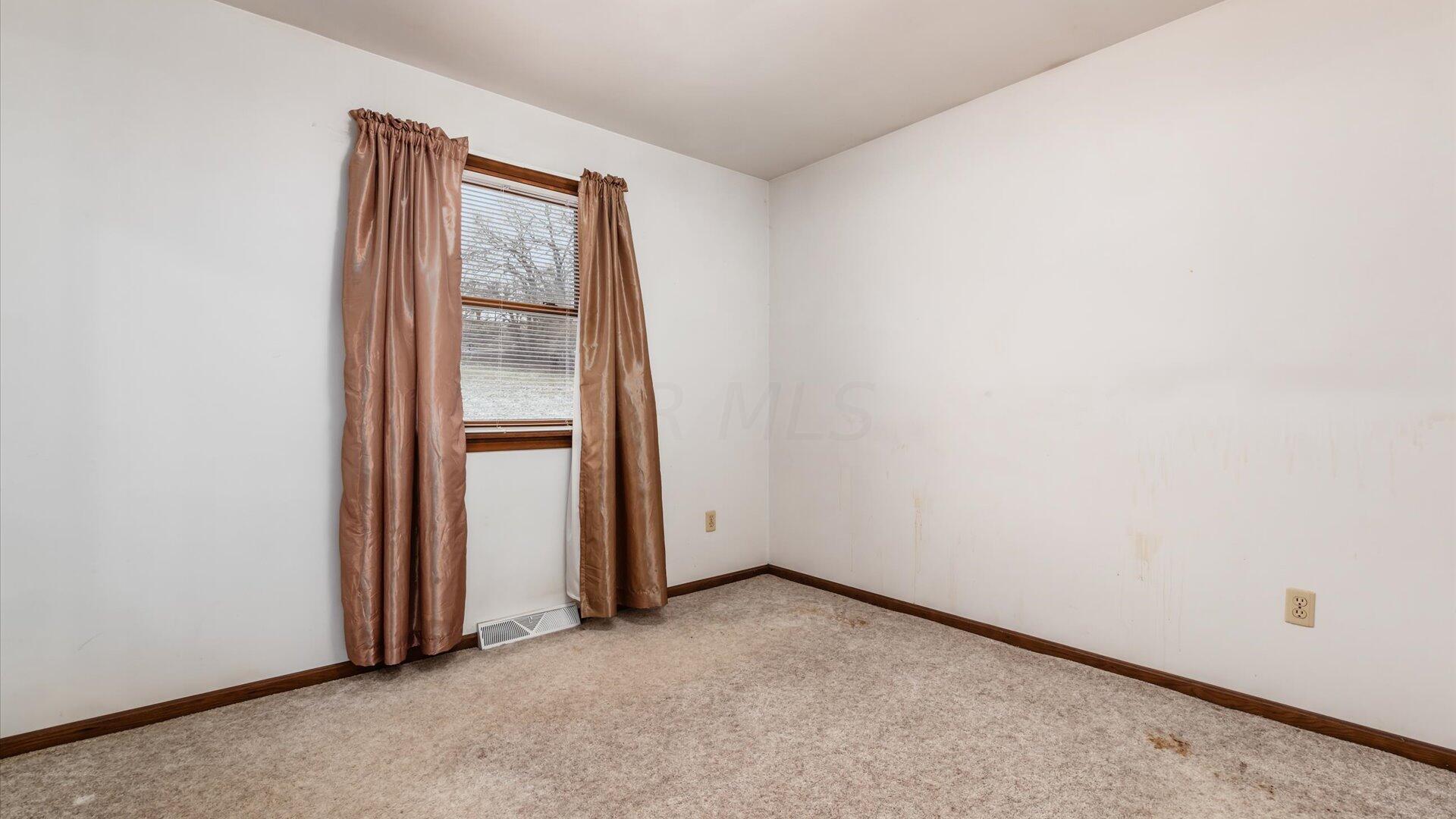 1055 West Union Road Norwich, OH 43767 - Photo 24 of 37 25-z 1055 W Union049