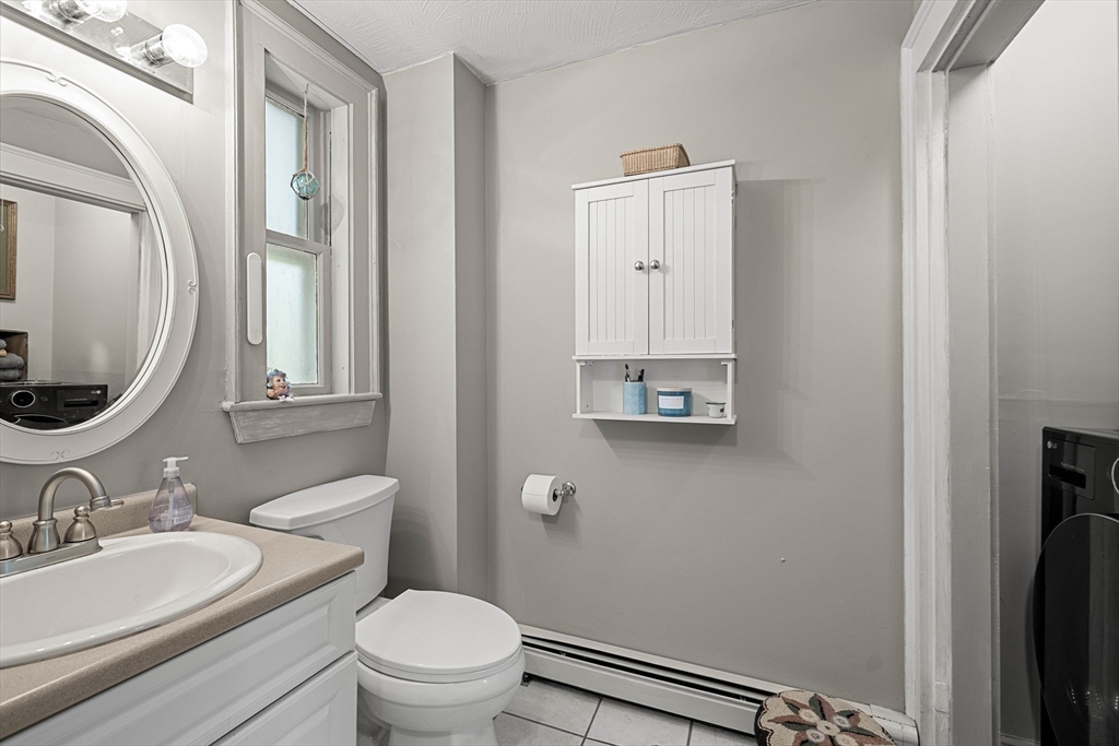 376 Main Street, Unit 4 Amesbury, MA 01913 - Photo 27 of 33