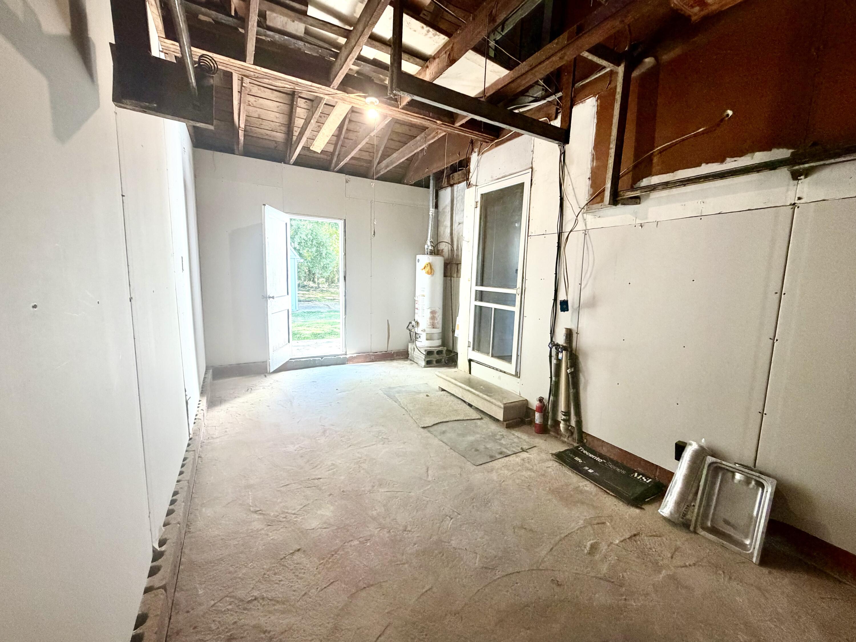 123 Chickamauga Road Chattanooga, TN 37421 - Photo 23 of 30 Garage