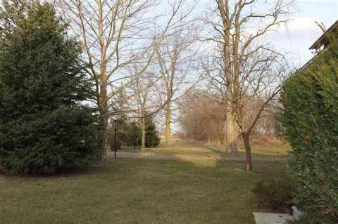 18983 Hickory Road Milan, MI 48160 - Photo 8 of 9 944473-7.JPG