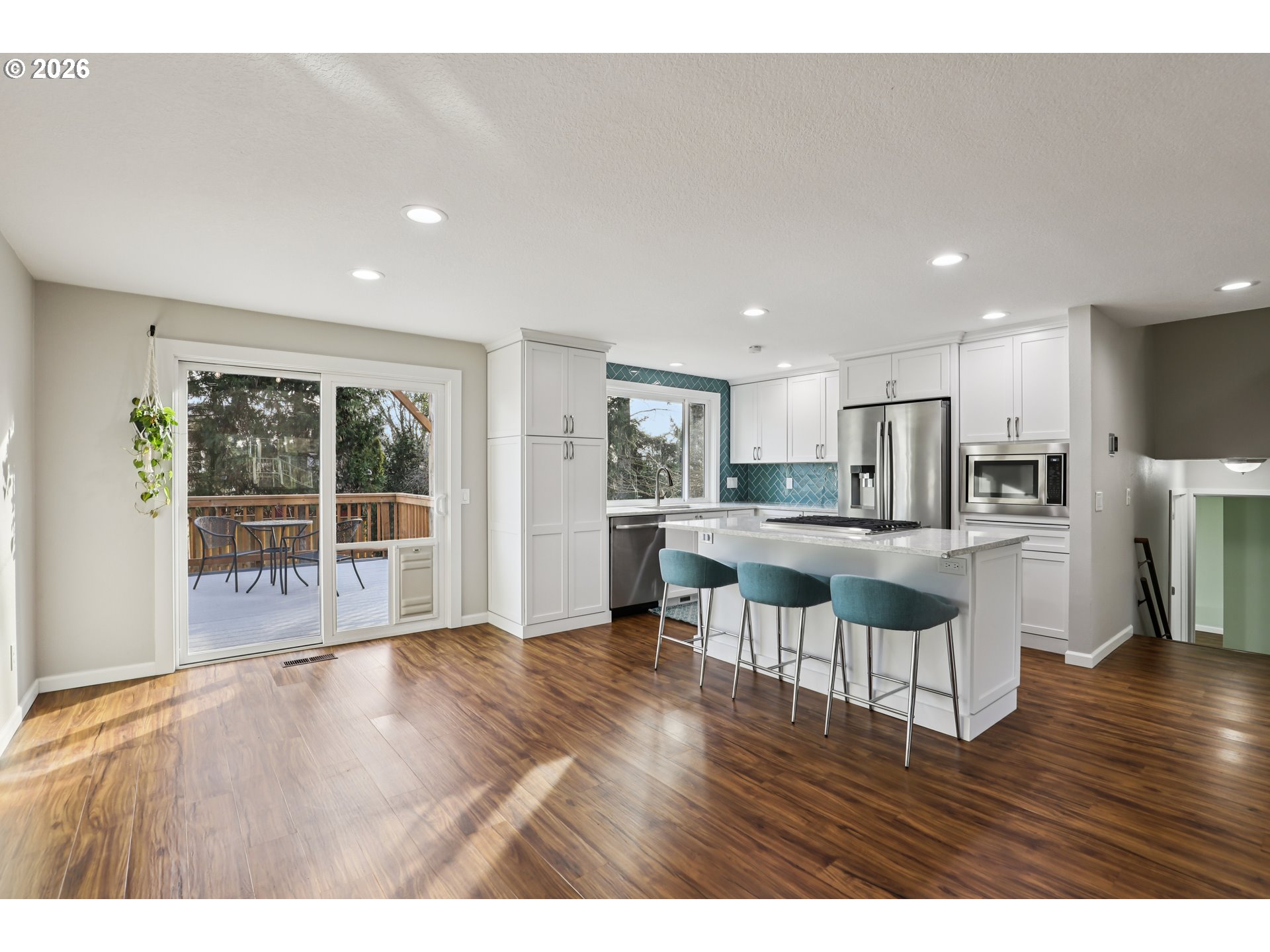 7870 Southwest 165th Avenue Beaverton, OR 97007 - Photo 7 of 38