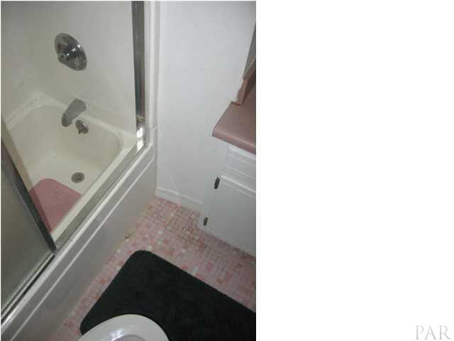 8224 Squire Road Pensacola, FL 32514 - Photo 22 of 22 Bathroom #2