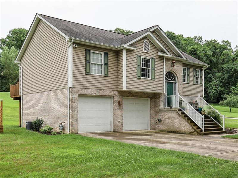 439 Long Road Pittsburgh, PA 15235 - Photo 1 of 24 439 Long Road Beautiful Brick and Siding Splint Entry