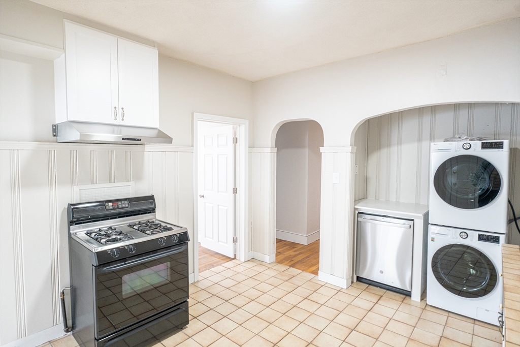 20 Breed Street, Unit 3 Boston, MA 02128 - Photo 2 of 9