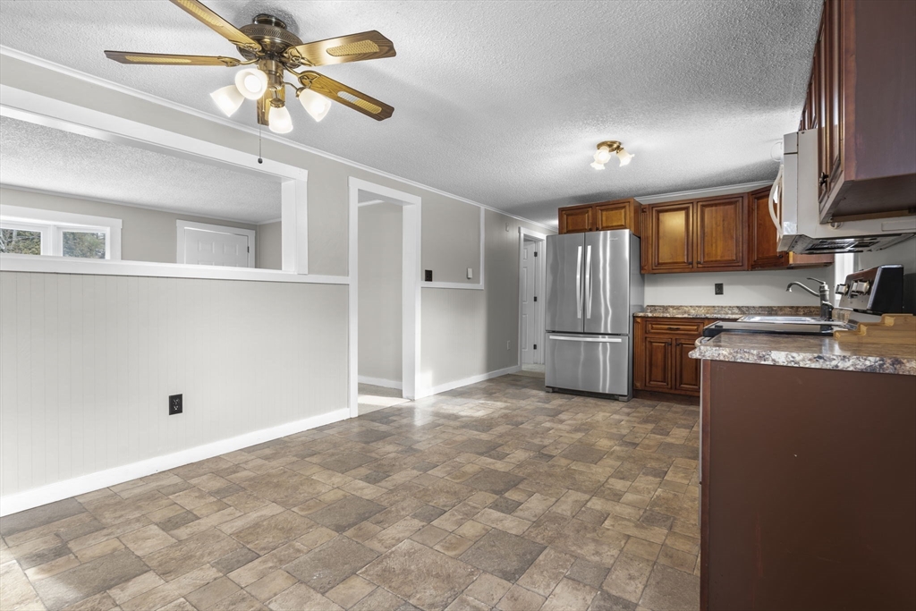 14 Laurel Drive Ware, MA 01082 - Photo 7 of 32