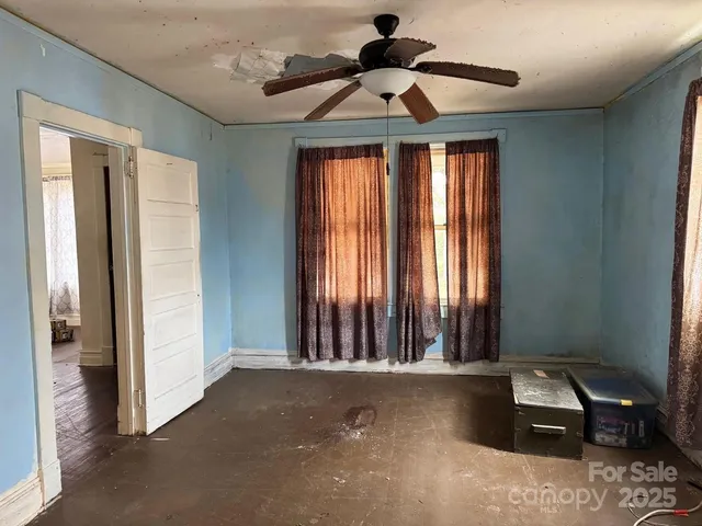 a view of entryway and window