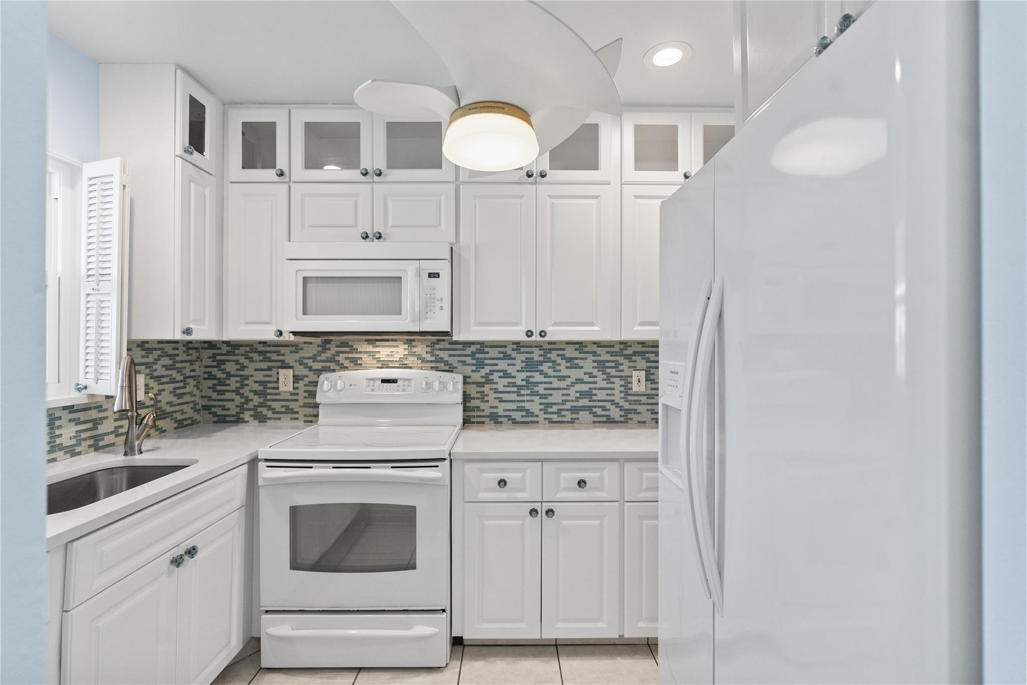 2050 Northeast 39th Street, Unit 302E Lighthouse Point, FL 33064 - Photo 11 of 36 Photo 11