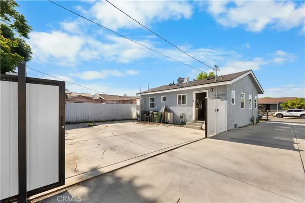 $599,999 | 408 West Poplar Street, Compton, CA 90220