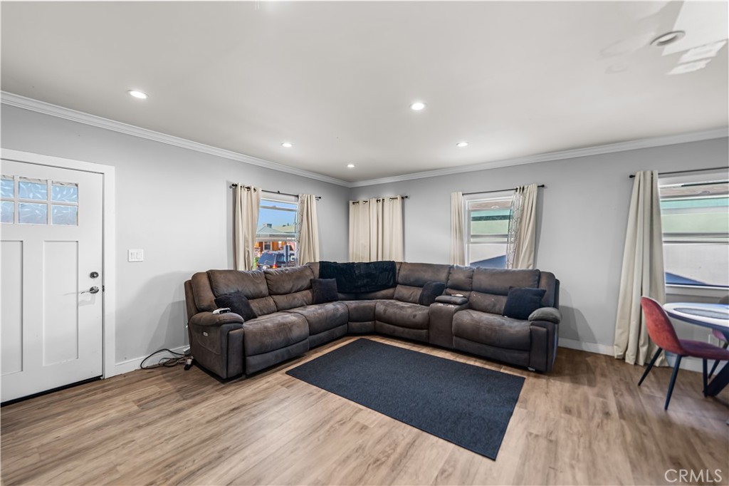 408 West Poplar Street Compton, CA 90220 - Photo 5 of 20