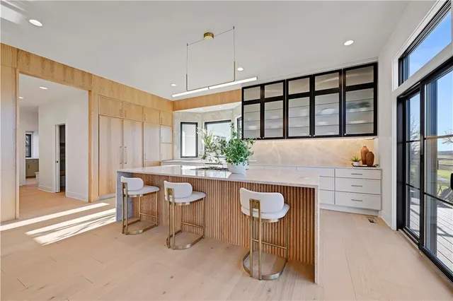 $1,850,000 | 16830 Grace Drive, Loch Lloyd, MO 64012