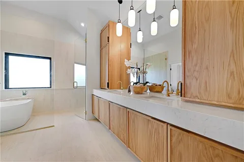 $1,850,000 | 16830 Grace Drive, Loch Lloyd, MO 64012