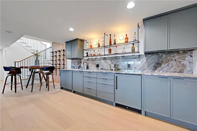 $1,850,000 | 16830 Grace Drive, Loch Lloyd, MO 64012