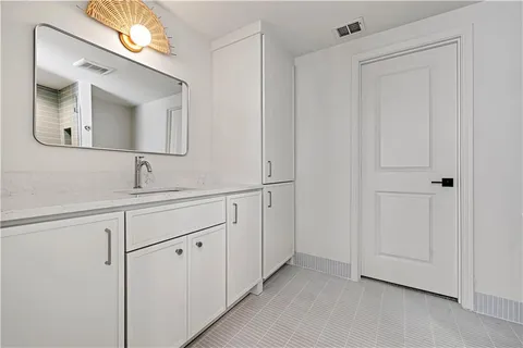 $1,850,000 | 16830 Grace Drive, Loch Lloyd, MO 64012