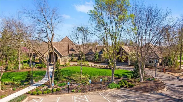 $1,850,000 | 16830 Grace Drive, Loch Lloyd, MO 64012